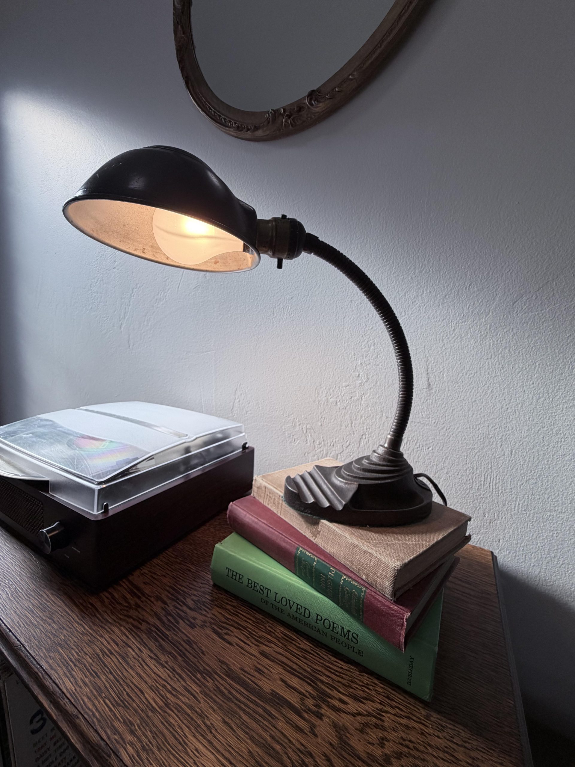 staging using light lamp